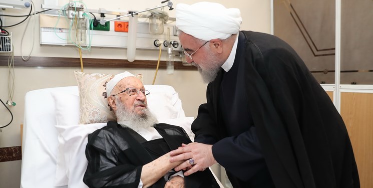 عیادت روحانی از آیت&zwnj;الله مکارم شیرازی