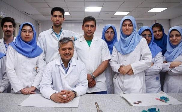 ماجرای فروش صندلی پزشکی یک میلیاردی/ تخلف انتقال استادزاده ها از دامپزشکی به پزشکی در دانشگاه آزاد