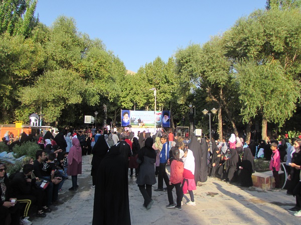 برگزاری پیاده روی خانوادگی در ملکشاهی برگزاری پیاده روی خانوادگی در ملکشاهی