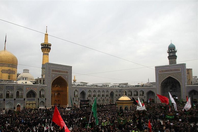 حرم مطهر رضوی میزبان سیل انبوه عزاداران/ تشرف ۸ میلیون زائر به حرم امام رضا (ع) در دهه آخر صفر