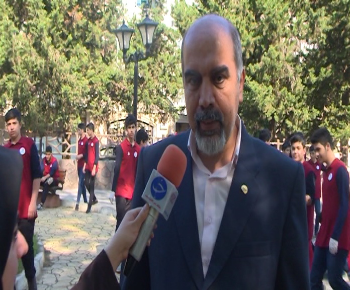 برپایی همایش یک روز با پاکبانان در رشت