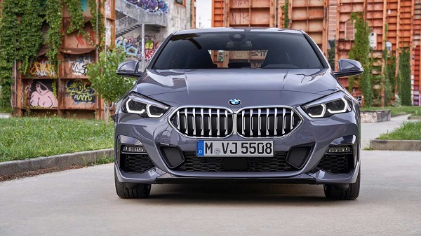 تماشای خودروی BMW 2 Series Gran Coupe از زوایای مختلف +فیلم