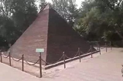 ساخت عجایب هفتگانه دنیا با ضایعات فلزی + فیلم