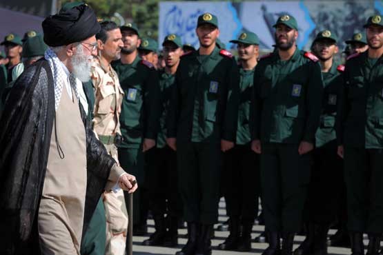 همخوانی دانشجویان دانشگاه امام حسین (ع) با نوای  