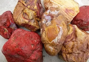 اولین پروانه بهره‌برداری سنگ تزئینی زیرزمینی در لرستان صادر شد