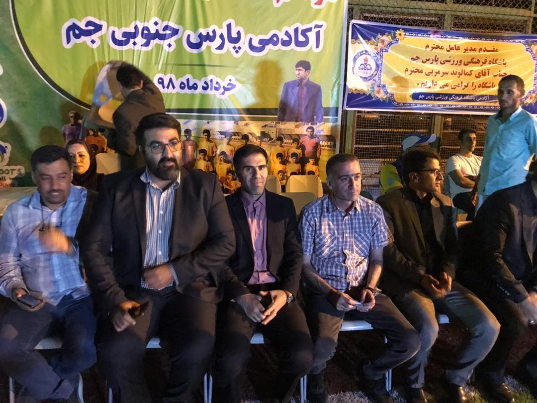 زمانی می&zwnj;توانیم کار اداری انجام دهیم که مدیرعامل، حکم داشته باشد/ ۲ سال است که از جیب خرج می&zwnj;کنم