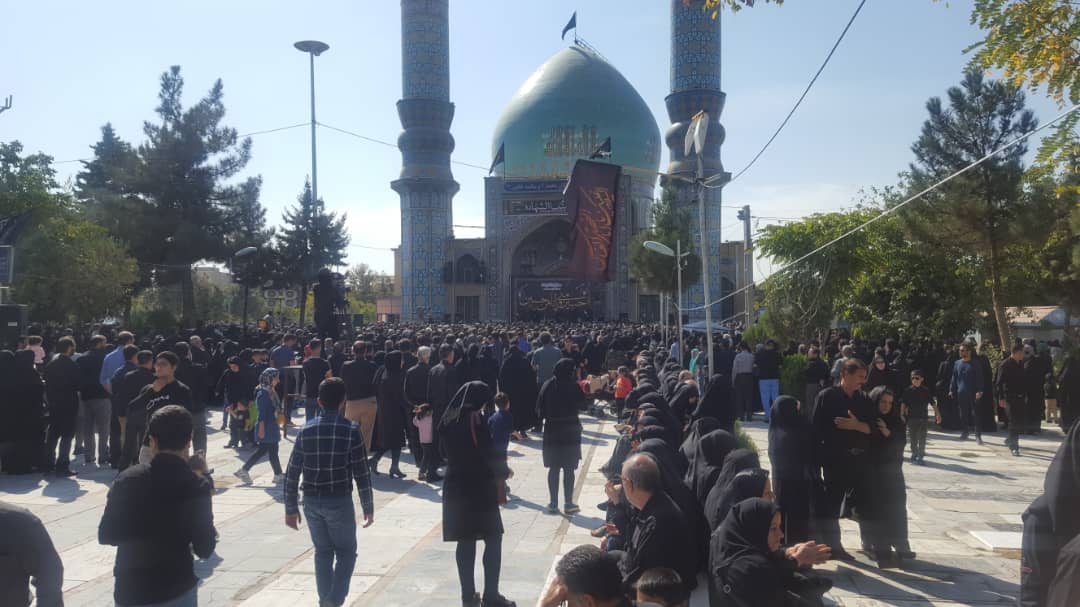 عزاداری جاماندگان پیاده‌روی اربعین حسینی در کرج