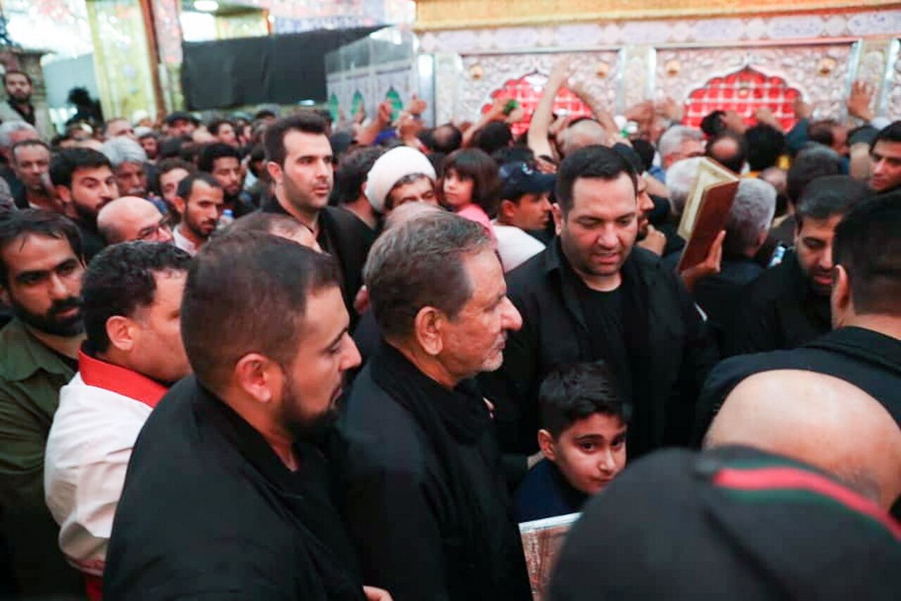 اسجاق جهانگیری از مسجد کوفه بازدید کرد
