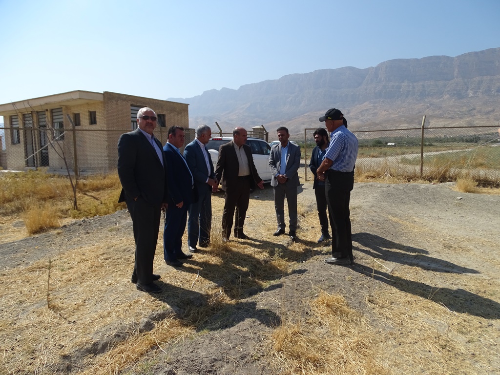 سرعت تکمیل اماکن ورزشی در سروستان مطلوب است