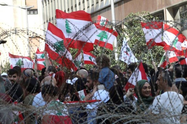 چهارمین روز تظاهرات در لبنان + تصاویر