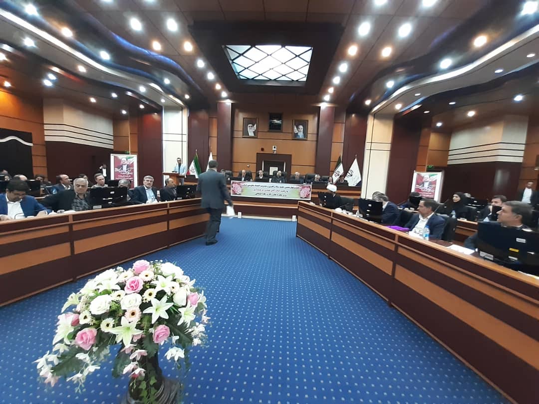 آذرآب با حل مشکلات سهامداری ومدیریتی به زودی به چرخه تولید باز میگردد آذرآب با حل مشکلات سهامداری ومدیریتی به زودی به چرخه تولید باز میگردد