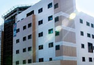 بلاتکلیفی بیمارستان‌های هزار تختخوابی و امیر المؤمنین قم/مشکلات و موانعی بر سر راه تکمیل و بهره‌برداری این دو بیمارستان قرار دارد