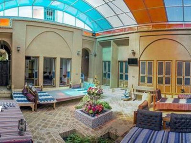 گنجینه ای تاریخی در کوچه پس کوچه های میبد + تصاویر
