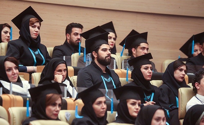 فشار اقتصادی در صدر همه مشکلات دانشجویان قرار  دارد/