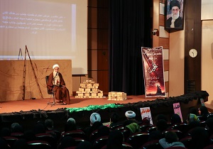 تقوا و کرامت ملاک برتری است