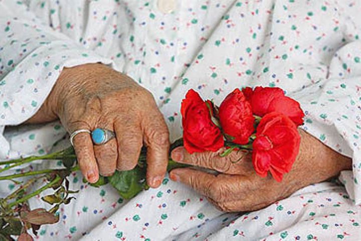 سونامی وحشتناک سالمندی پیش روی جمعیت ایران/ رشد قارچ گونه خانه&zwnj;های سالمندان در گوشه و کنار شهر&zwnj;ها