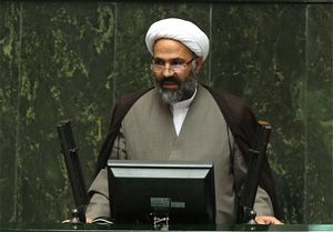 پژمانفر: آقای لاریجانی شما تریبون ها را بسته اید/ لاریجانی:باید از کیان مجلس دفاع کنیم