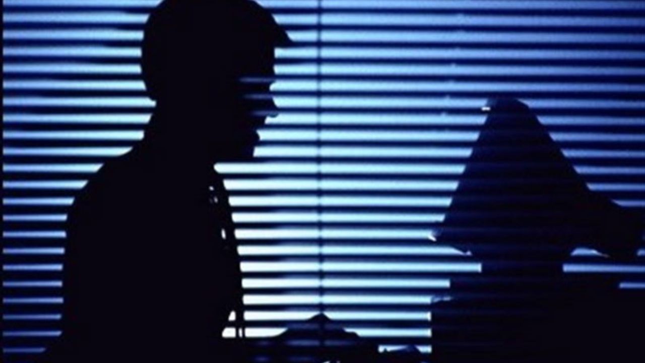 دانستنی حقوقی/ فحاشی کردن در فضای مجازی چه مجازاتی دارد؟