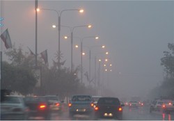 بارش باران و لغزندگی جاده&zwnj;های استان زنجان را خیس و لغزنده کرده است