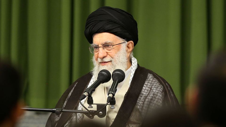 بیانات رهبر انقلاب درباره عدالت اسلامی و  وظیفه مسئولین در قبال مردم