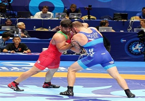 حضور مرد فرنگی قم در جمع نظامیان جهان