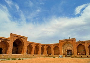 واگذاری بناهای تاریخی به بخش خصوصی موجب باز آفرینی آنها و اشتغال می شود