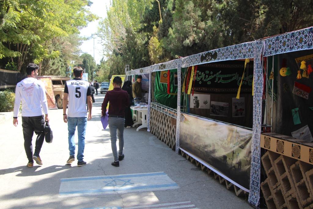 آغاز به کار نمایشگاه دفاع مقدس در دانشگاه آزاد اسلامی واحد کرمان