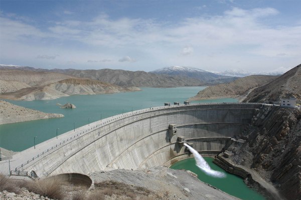 کاهش یک میلیارد و ۱۵۲ میلیون مترمکعبی آب‌های زیرزمینی در آذربایجان شرقی