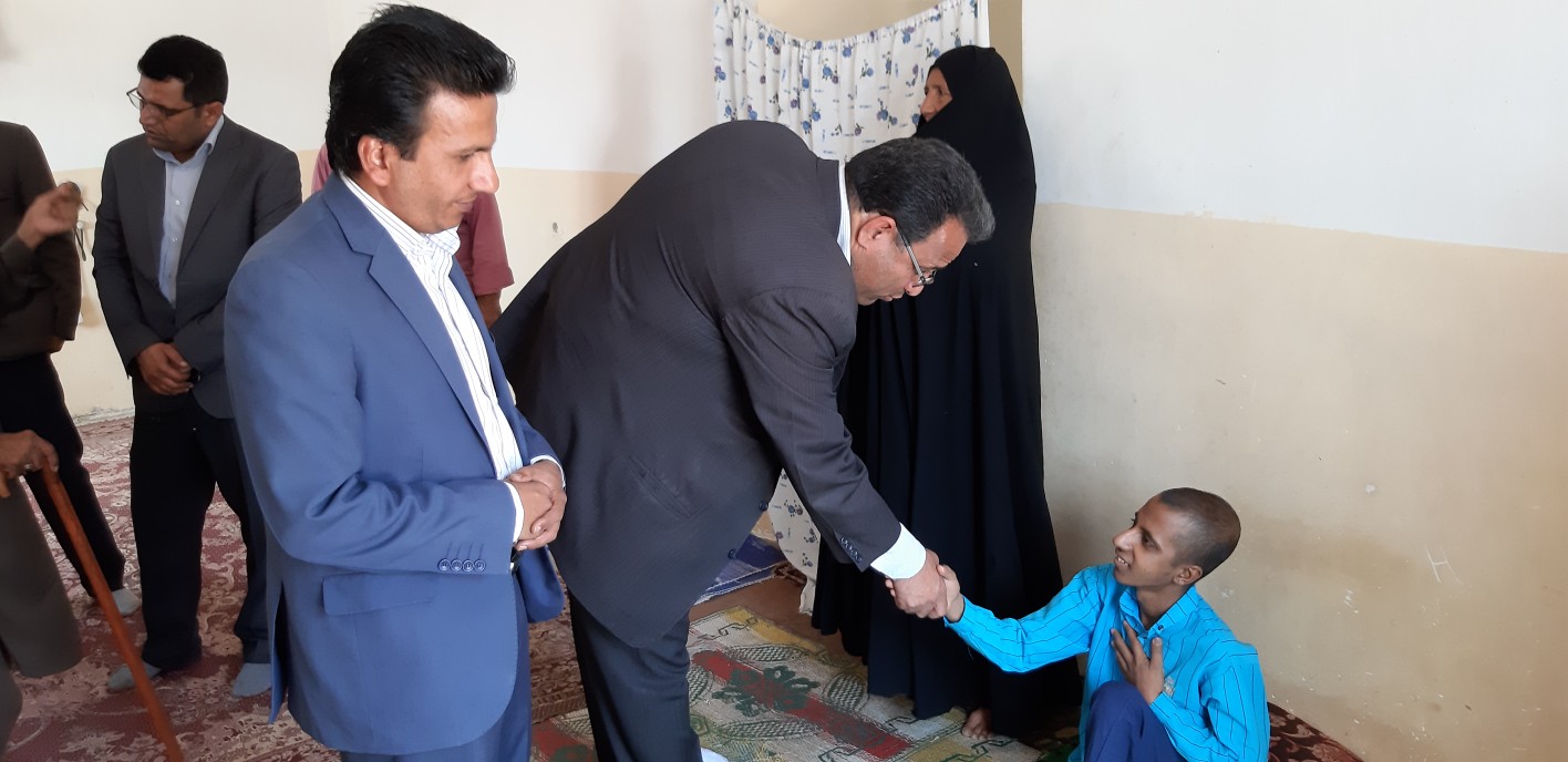 بسیج شدن مسئولان برای کمک به دانش آموز ریگانی