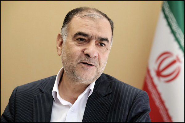 خون پاک شهدا باعث ایجاد استقامت در کشور شد/ سختی&zwnj;های جنگ هیچ گونه ضعفی در بین جوانان ایجاد نکرد