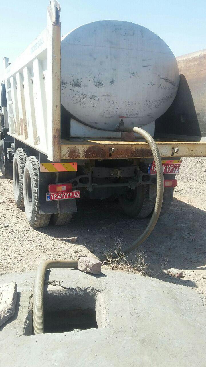 آبرسانی به آبشخورهای حیات وحش در نصرت آباد زاهدان