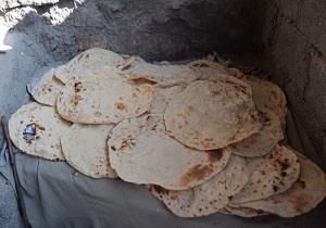 نان‌هایی که از روستای گریمنج قاین به کربلا می‌روند