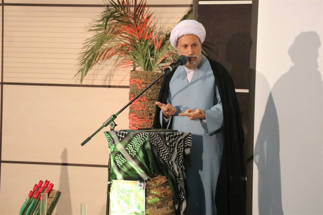 گرامیداشت هفته دفاع مقدس در شهرک صنعتی شیراز/آیت الله دژکام: در جامعه اسلامی تحقیر جایگاهی ندارد