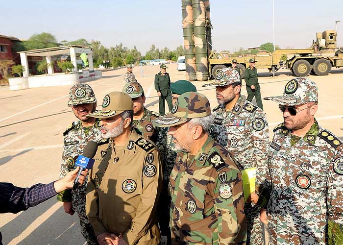 باید به مدافعان جوان کشور افتخار کرد