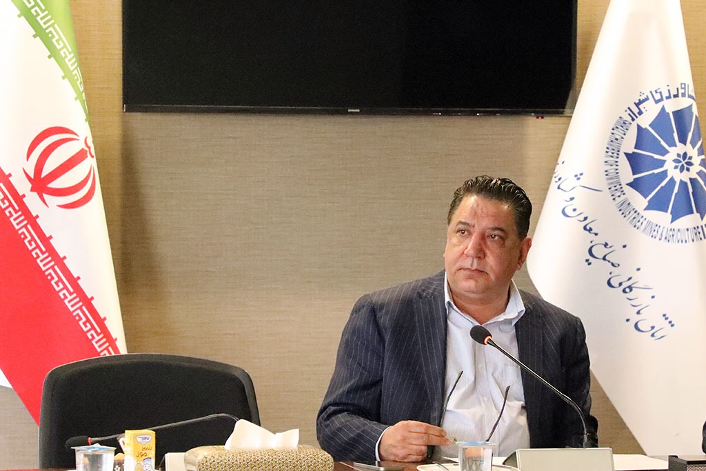 موانع برای حضور سرمایه گذار در استان رفع شود