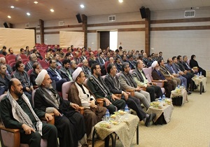 صدور انقلاب به دنیا از برکات ۸ سال دفاع مقدس است