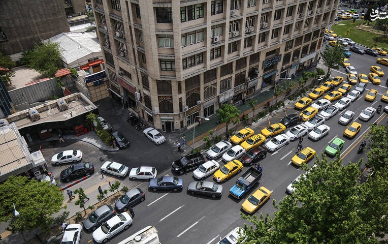 دردسرهای فعال شدن نصفه و نیمه کارت&zwnj;های سوخت/ تا پایان مهر، با صف&zwnj;های طولانی بنزین سر کنید/ یک پای طرح استفاده از کارت سوخت لنگ می&zwnj;زند/
