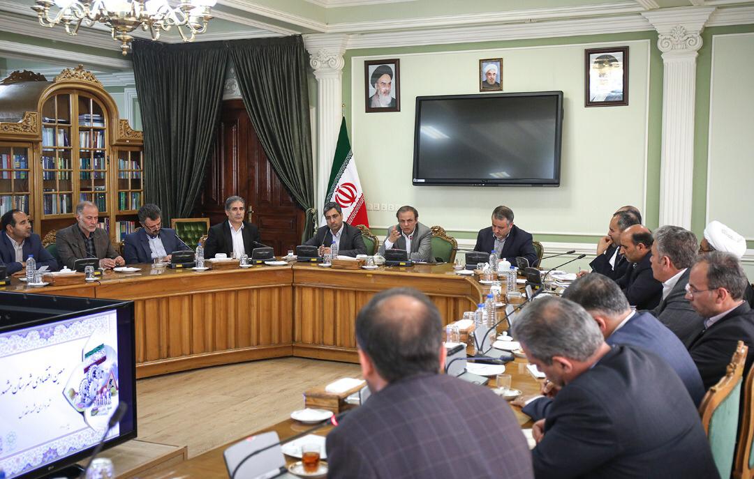 شعار مثلث توسعه اقتصادی‌فرهنگی "هر خانه روستایی یک کارخانه" است/مشهد الگوی اقتصاد مقاومتی خواهد شد