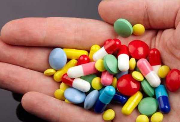 اگر دچار مسمومیت دارویی شدیم، چکار کنیم؟/گلی