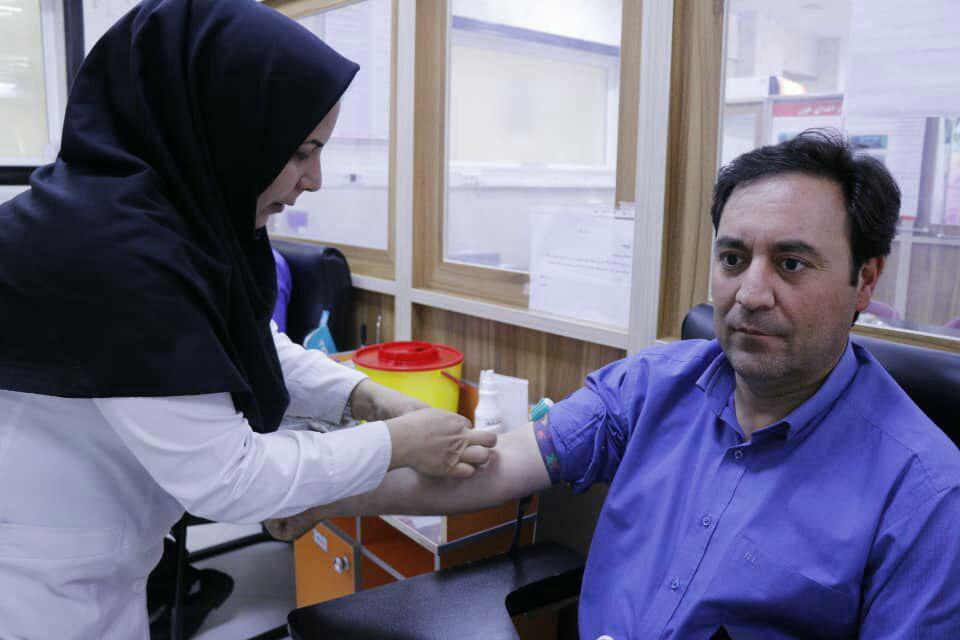جامعه فوتبال کرمان خون خود را اهدا کردند + تصاویر