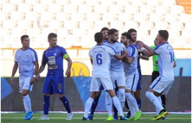هواداران گل گهر علیه بازیکنان تیمشان شعار دادند