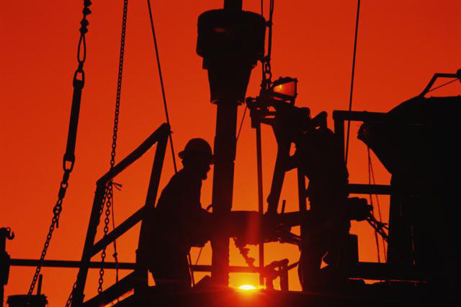 بهای نفت به شدت افزایش یافت