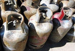 خارج شدن پنج هزار و ۹۸۰ سیلندر گاز معیوب از چرخه مصرف لرستان