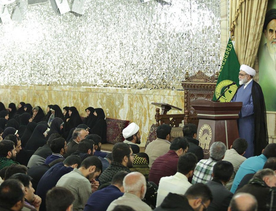 قدرت فضای مجازی کشور باید همچون توان نظامی مقتدر شود