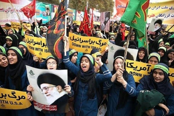 راهپیمایی ۱۳آبان دانش‌آموزان البرز، نماد اقتدار و وحدت