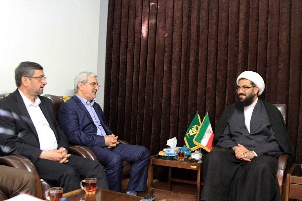 دیدار رئیس ستاد انتخابات کشور با امام جمعه همدان