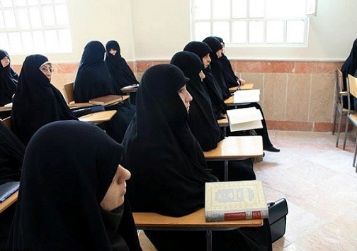 لزوم به کارگیری بانوان طلبه در دستگاههای اجرایی