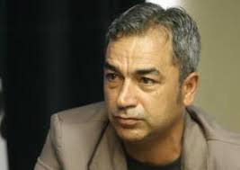 کلهر:مدیران ناکارآمد باعث حضور مربیان بی کیفیت در فوتبال شدند/ قهرمانی پرسپولیس دور از دسترس نیست