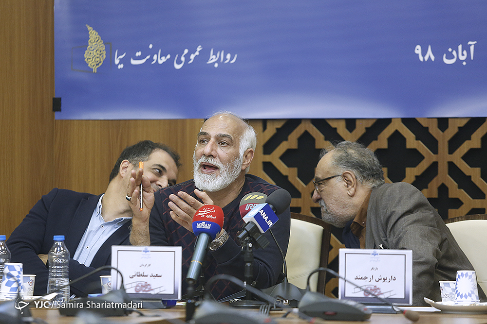 عوامل سریال &laquo;ستایش&raquo; با مخاطبان گفت&zwnj;وگو کردند/ دفاع داریوش ارجمند از حشمت فردوس و نوه&zwnj;اش! + تصاویر
