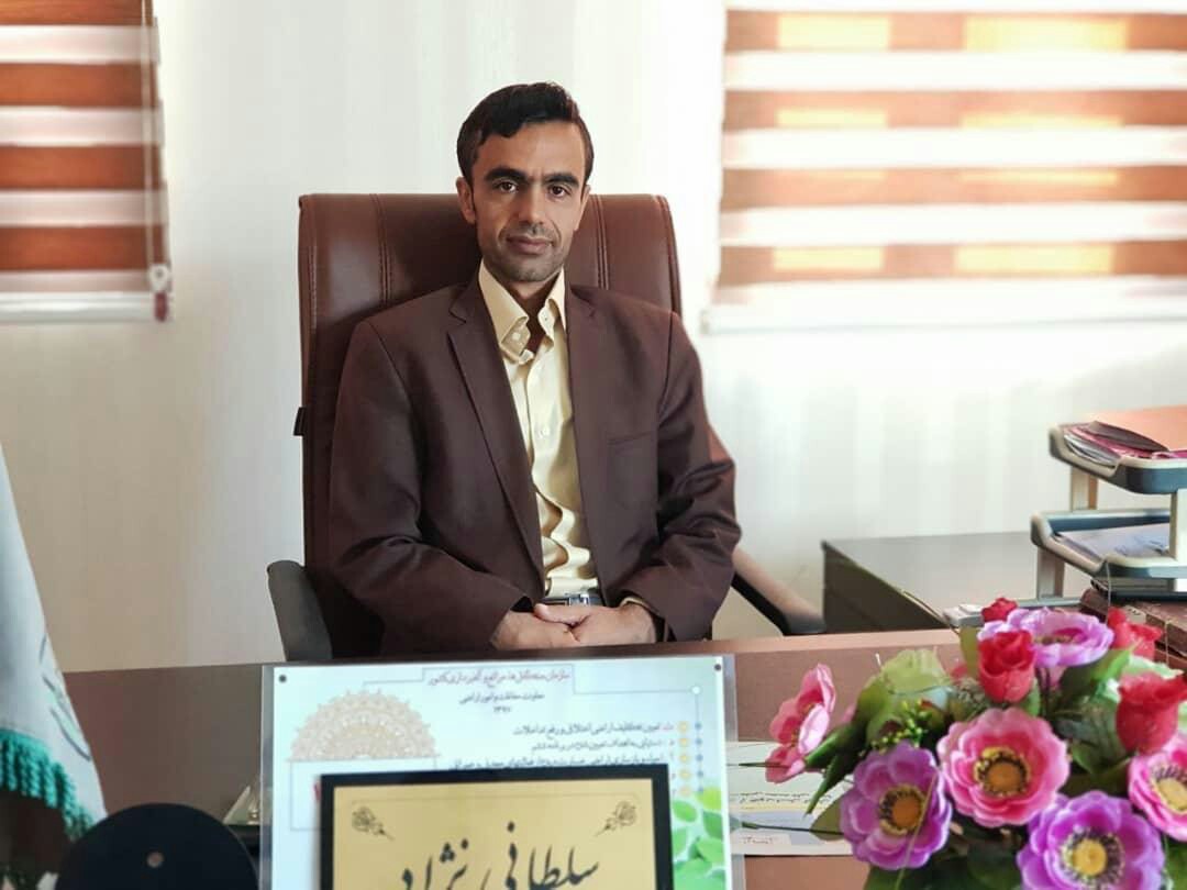 نهال کاری باهدف بیابان زدایی درمنوجان